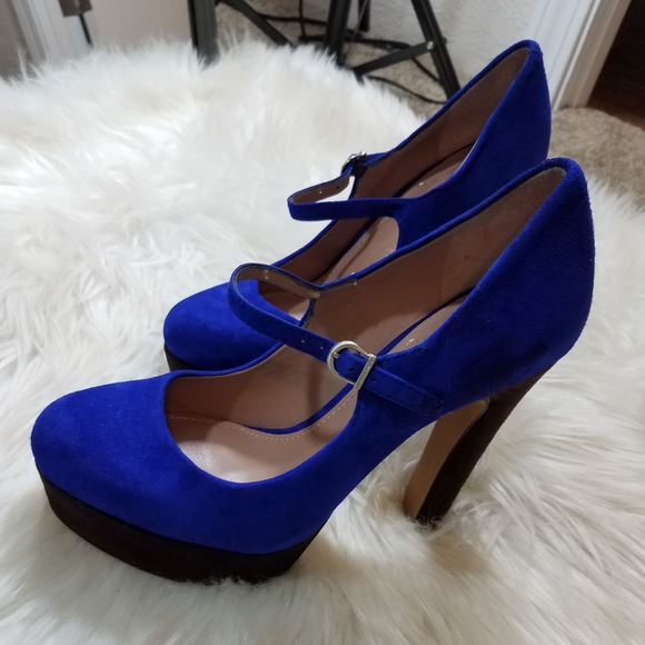 Platform Heels - Picture 2 of 3